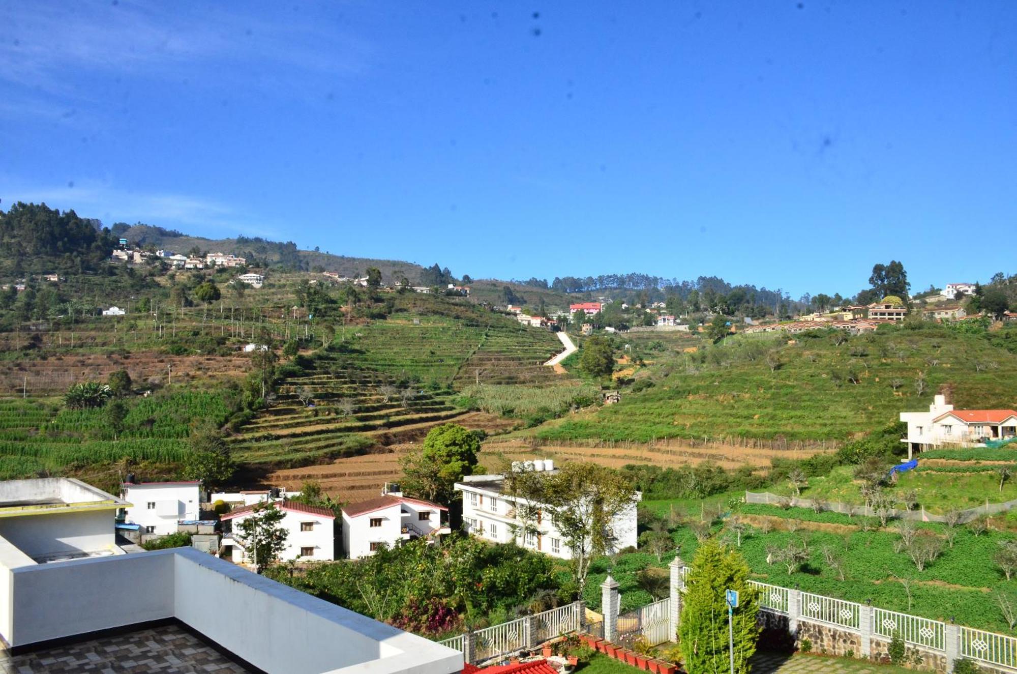 Dusk & Dawn Villa Kodaikanal Exterior photo